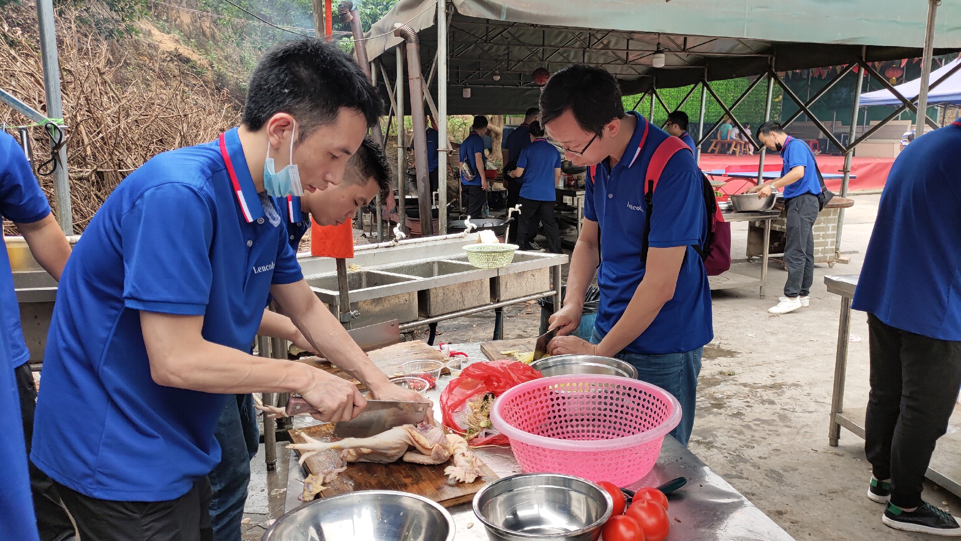 松湖騎行，穿樹飛花；農(nóng)家休閑，擁抱自然