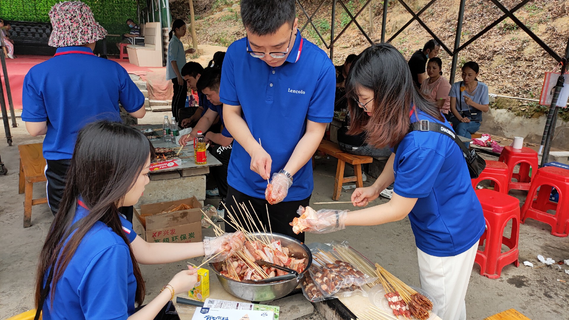 松湖騎行，穿樹飛花；農(nóng)家休閑，擁抱自然